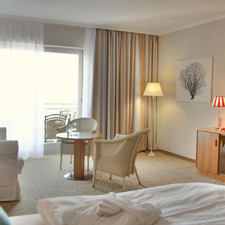Mein Strandhaus - Hotel, Restaurant & Schwimmbad Тиммендорфер-Штранд Экстерьер фото