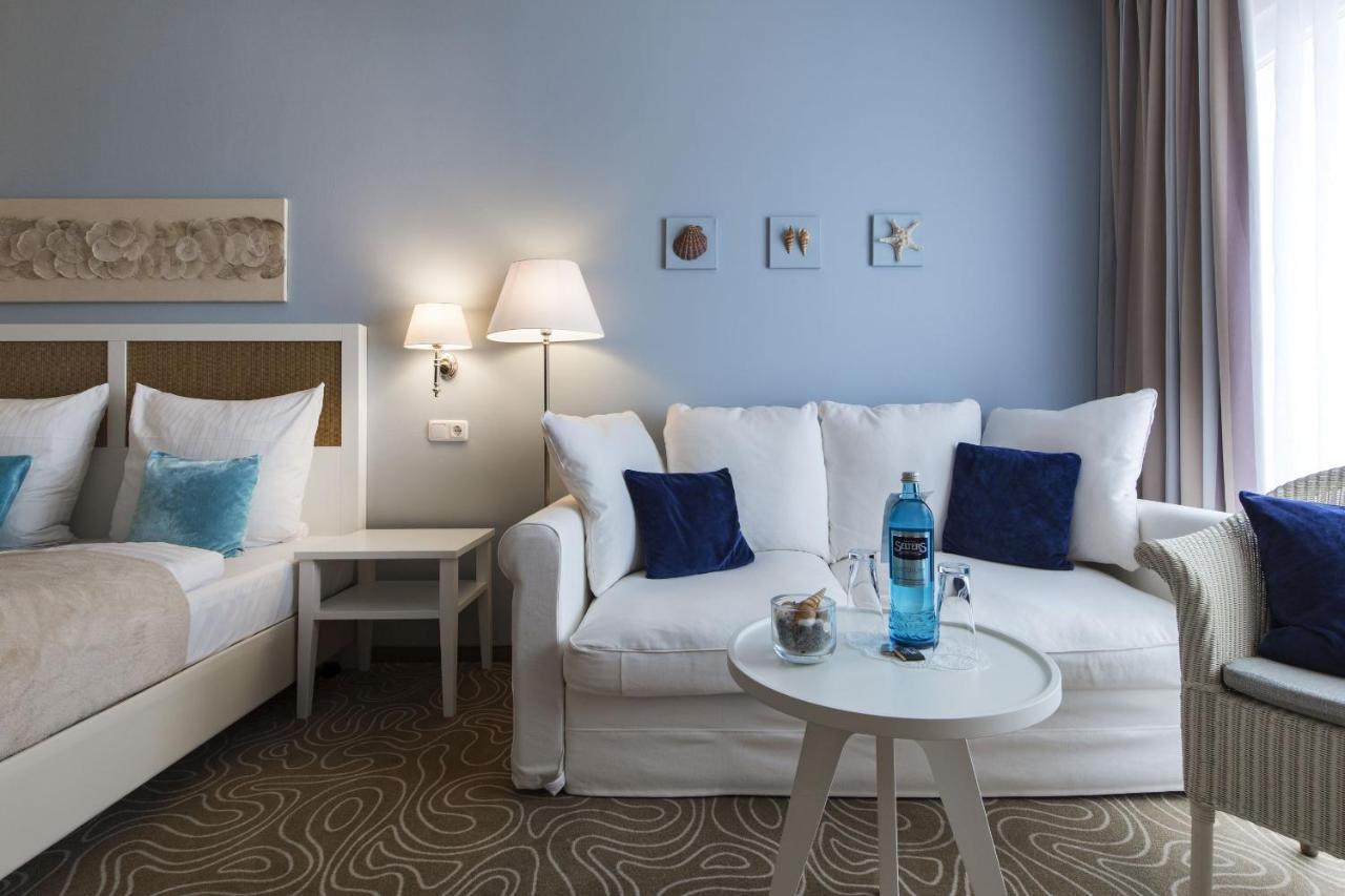 Mein Strandhaus - Hotel, Restaurant & Schwimmbad Тиммендорфер-Штранд Экстерьер фото